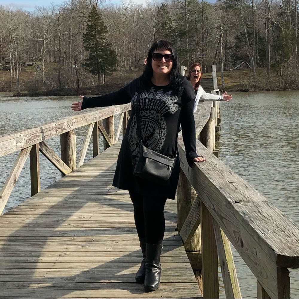 Meet your Posher, Elisa
